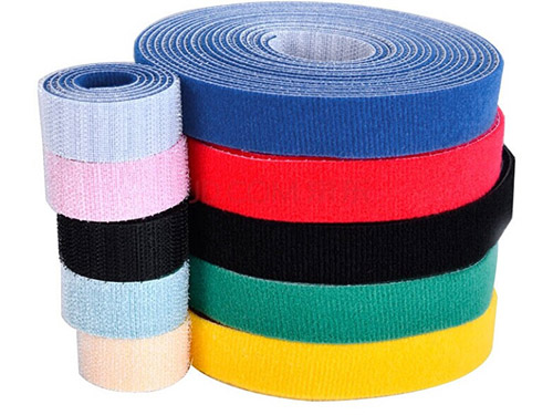 深圳市瑞鴻富科技有限公司是集于研發(fā)生產(chǎn)尼龍粘扣帶魔術(shù)貼、射出勾魔術(shù)貼、蘑菇頭魔術(shù)貼、細(xì)軟勾魔術(shù)貼、勾毛同體魔術(shù)貼、不抓毛魔術(shù)貼、發(fā)卷帶魔術(shù)貼、高周波電壓魔術(shù)貼、阻燃型防火魔術(shù)貼、背靠背粘扣帶魔術(shù)貼捆綁帶魔術(shù)貼扎帶、背膠沖型魔術(shù)貼、松緊彈力魔術(shù)貼、、3M魔術(shù)貼、魔術(shù)布/OK布、注塑袖口魔術(shù)貼、3D VR眼鏡頭帶、運(yùn)動(dòng)器材魔術(shù)貼、醫(yī)用魔術(shù)貼、數(shù)據(jù)線收納皮扣、研磨片魔術(shù)貼、特殊魔術(shù)貼等產(chǎn)品為粘扣扎帶提供最好的解決方案定制加工的大型廠家之一