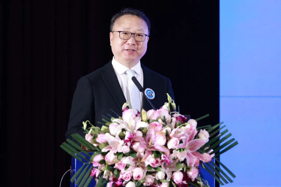 聚力紡織現(xiàn)代化產(chǎn)業(yè)體系新開(kāi)局！中紡圓桌論壇第十七屆年會(huì)在北京舉行