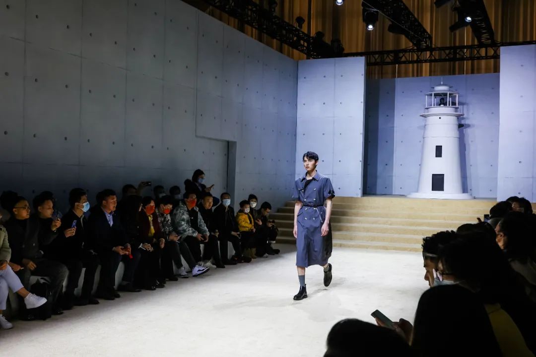  突破與自由，民族服裝定制品牌隆慶祥2023春夏新品發(fā)布會&ldquo;自由之境&rdquo;圓滿舉行