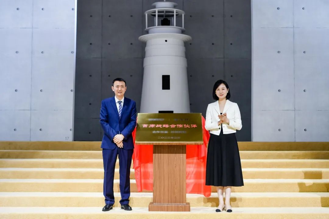  突破與自由，民族服裝定制品牌隆慶祥2023春夏新品發(fā)布會&ldquo;自由之境&rdquo;圓滿舉行