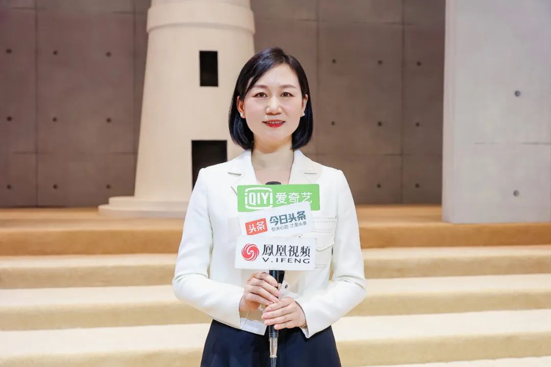  突破與自由，民族服裝定制品牌隆慶祥2023春夏新品發(fā)布會&ldquo;自由之境&rdquo;圓滿舉行