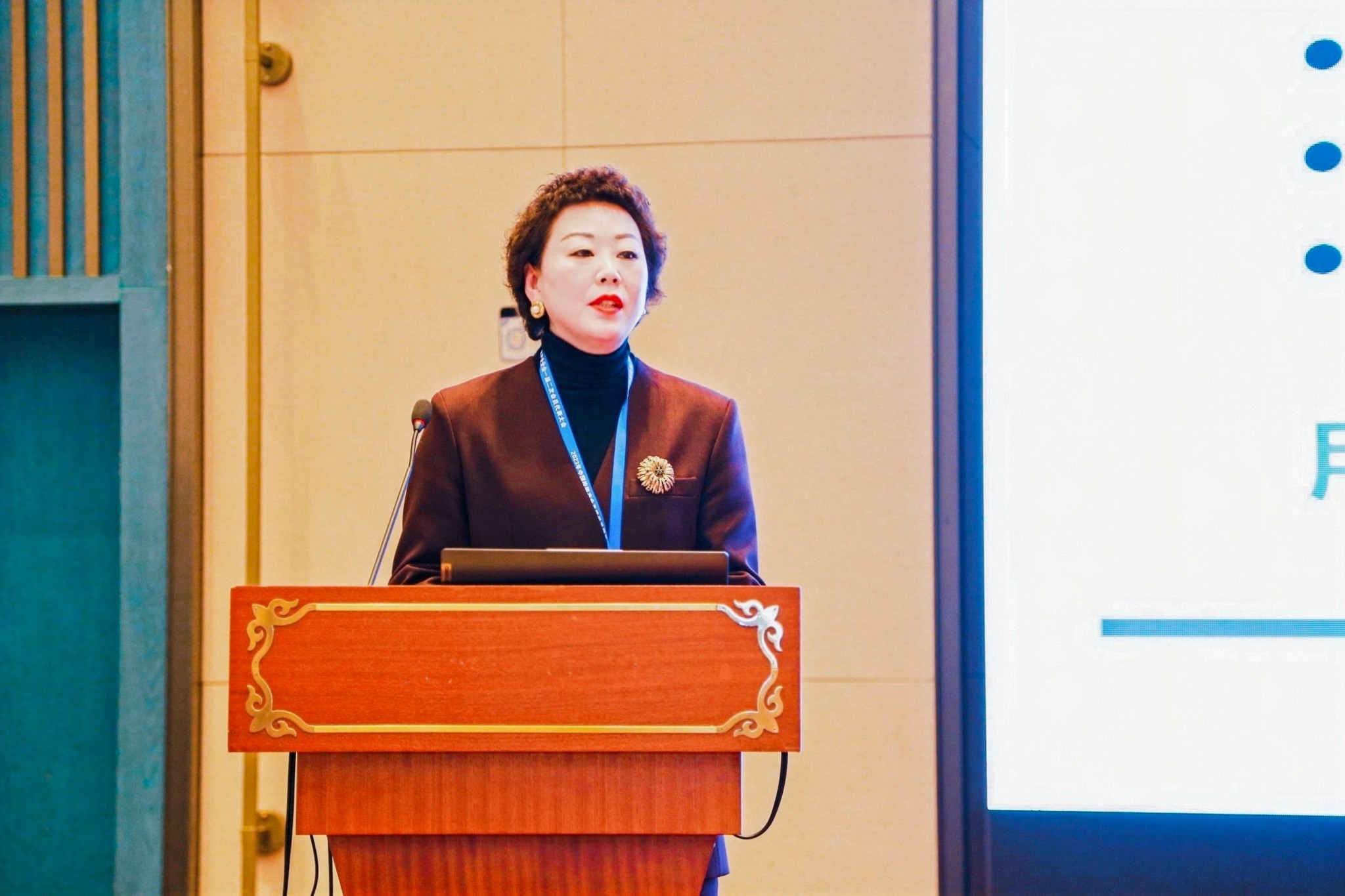 2023年中國校服產(chǎn)業(yè)高質(zhì)量發(fā)展論壇在溫州舉行