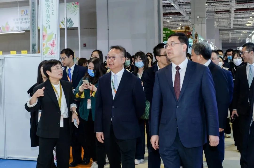 力為華夏添錦繡，織就神州好生活！2023中國紡聯(lián)春季聯(lián)展開幕式暨棉紡消費季活動啟動儀式舉行