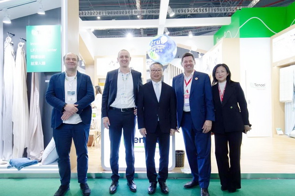 蘭精攜新品亮相2023intertextile家紡展！聯(lián)手8家供應(yīng)鏈伙伴開啟一場零碳之旅