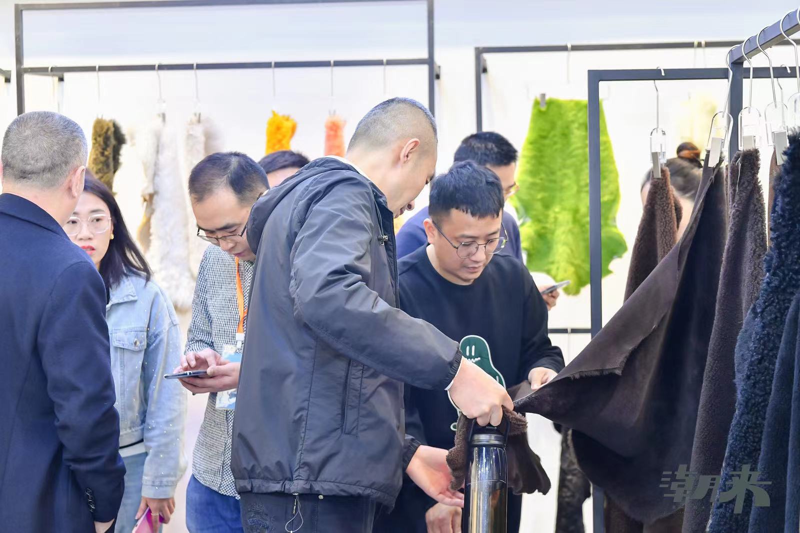 躍新永續(xù) 生態(tài)時(shí)尚--2023海寧中國國際皮革毛皮時(shí)裝面輔料展，匯聚可持續(xù)發(fā)展潮力量