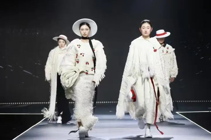 古鎮(zhèn)新時(shí)尚！第八屆&ldquo;濮院杯&rdquo;PH Value中國(guó)針織設(shè)計(jì)師大賽決賽暨頒獎(jiǎng)典禮今天舉行