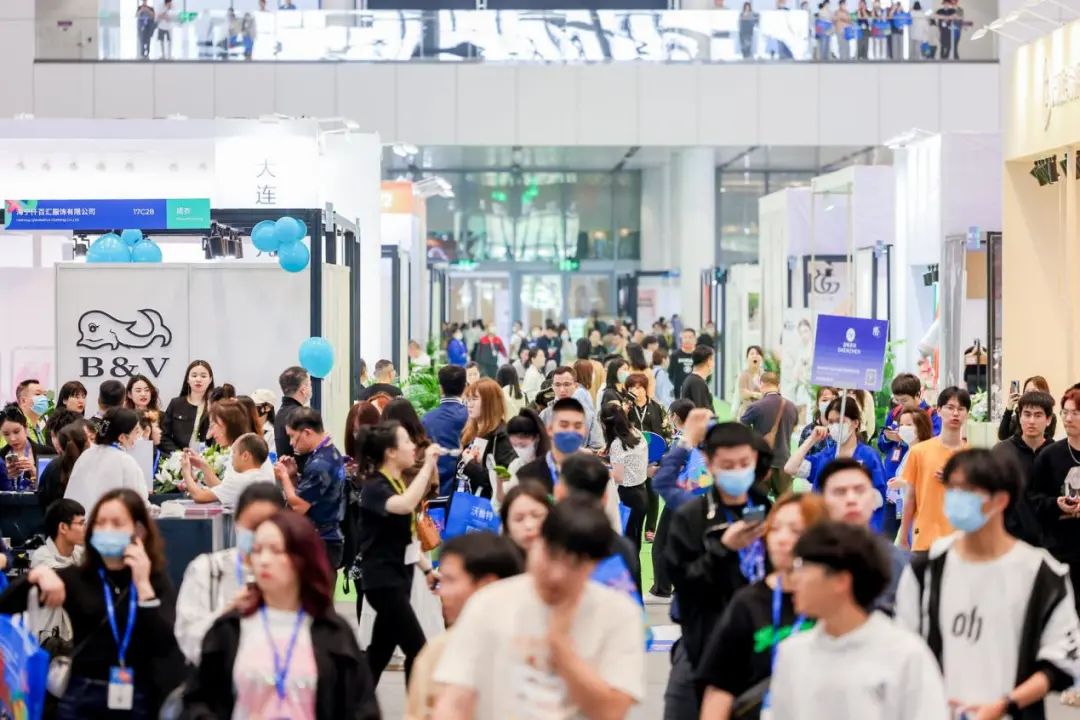 齊聚盛會(huì)！FS深圳國(guó)際服裝供應(yīng)鏈博覽會(huì)、深圳原創(chuàng)時(shí)裝周、PVSZ盛大啟幕