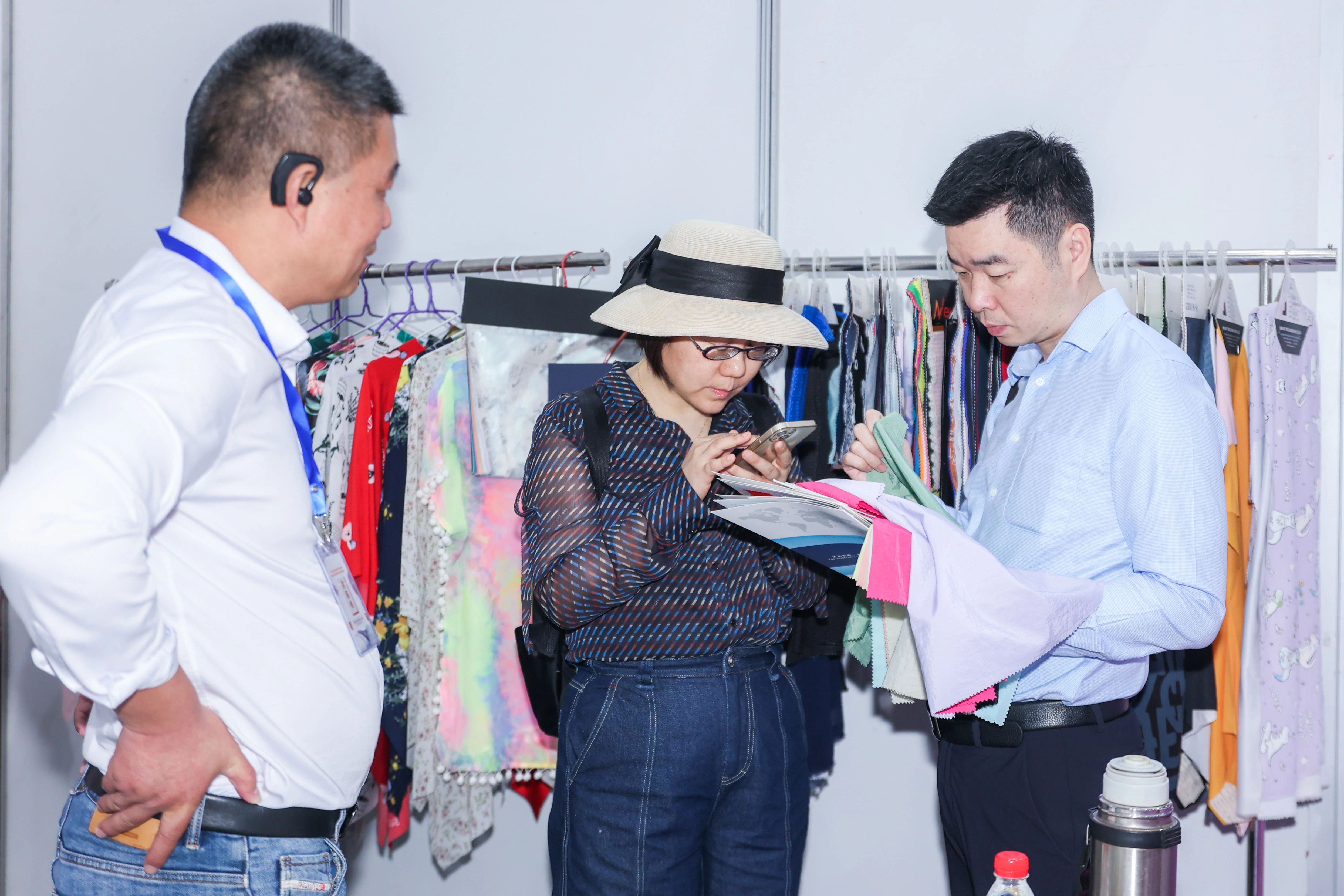 潮起江城，面向未來 | 2023武漢國際紡織面料及輔料博覽會啟幕