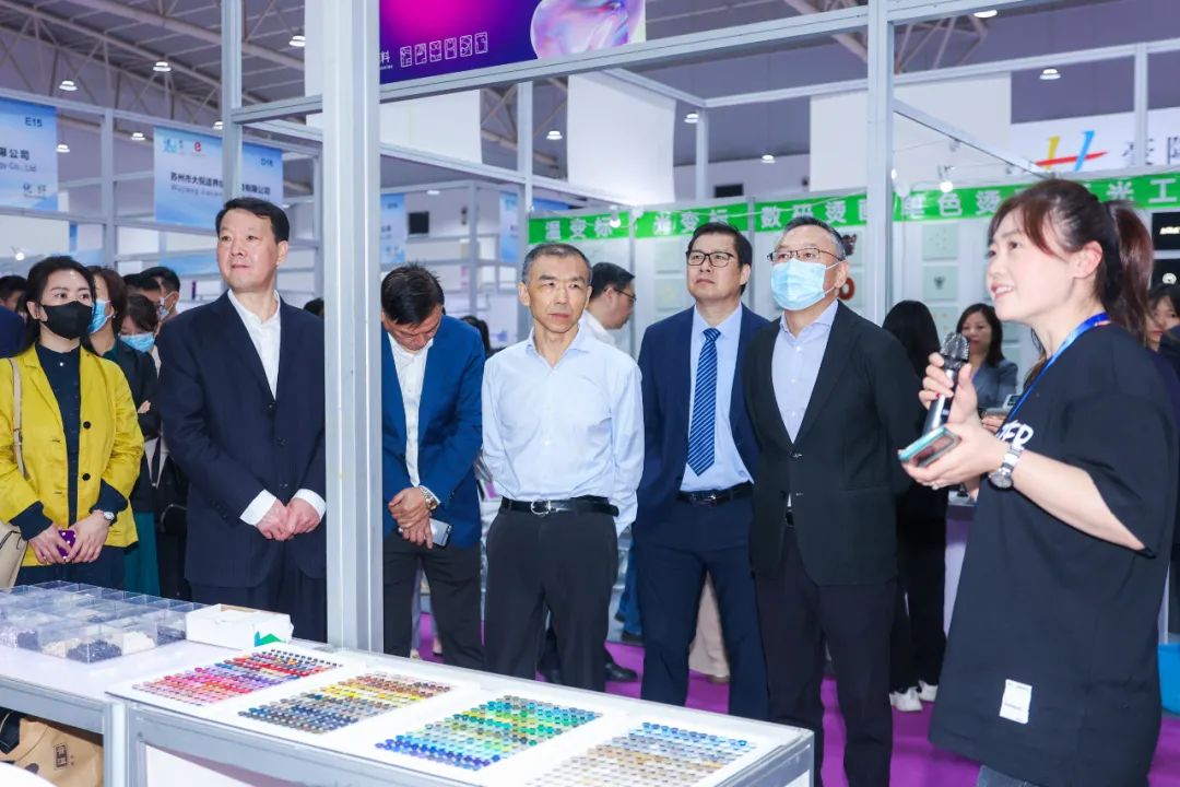 潮起江城，面向未來 | 2023武漢國際紡織面料及輔料博覽會啟幕