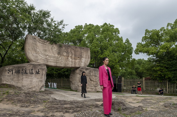 &ldquo;CHOICE YIN&rdquo;驚艷河姆渡，演繹遠(yuǎn)古文明與現(xiàn)代時(shí)尚與的對(duì)話