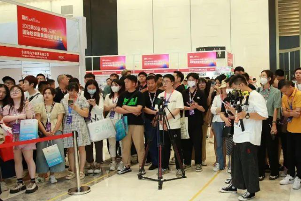 新風(fēng)尚、新格局、新起點(diǎn)，第三十屆中國(guó)杭州國(guó)際紡織服裝供應(yīng)鏈博覽會(huì)盛大開幕。