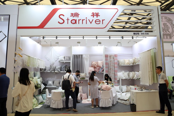 山東292家企業(yè)齊聚31屆華交會，青島家紡展團大放異彩