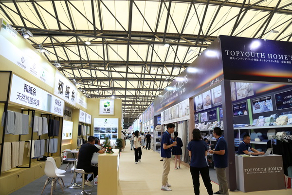 山東292家企業(yè)齊聚31屆華交會，青島家紡展團大放異彩
