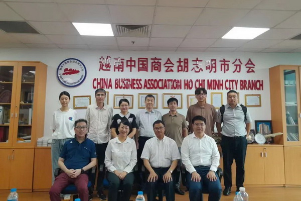  中國(guó)紡織進(jìn)出口商會(huì)會(huì)長(zhǎng)曹甲昌率會(huì)員企業(yè)赴越南訪問