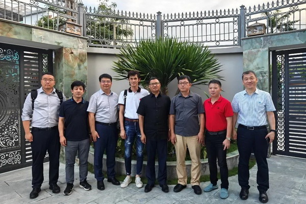 中國(guó)紡織進(jìn)出口商會(huì)會(huì)長(zhǎng)曹甲昌率會(huì)員企業(yè)赴越南訪問