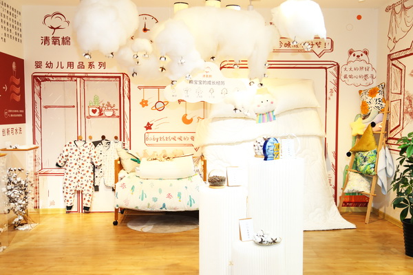 中家紡領(lǐng)導調(diào)研青島家紡龍頭企業(yè)--眾地家紡