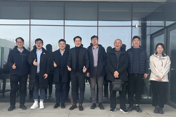 青島新銳家紡品牌&ldquo;圓夢(mèng)&rdquo;與&ldquo;夏爾小鎮(zhèn)&rdquo;引起中家紡協(xié)領(lǐng)導(dǎo)的關(guān)注