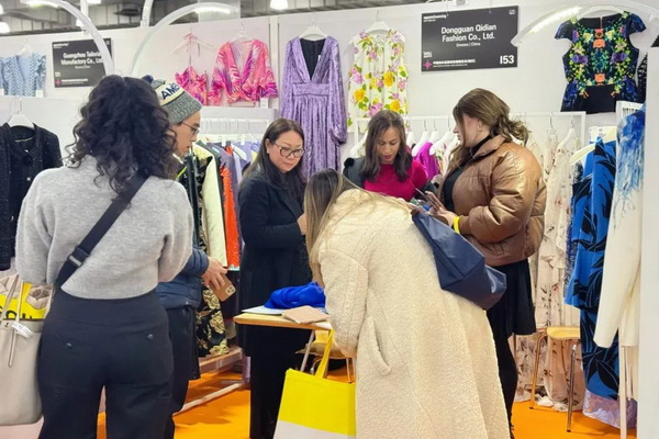 繁花似錦  如期而至 2024中國(guó)紡織品服裝貿(mào)易展覽會(huì)（紐約）盛大啟幕