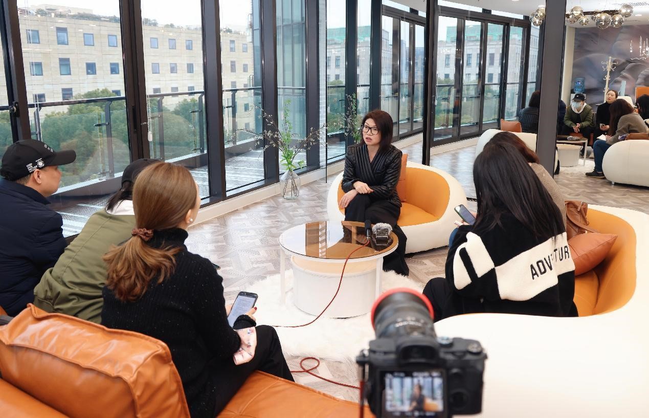 當(dāng)玖姿JUZUI遇上王陶Taoray Wang，開啟進(jìn)階國際品牌的&ldquo;繁花&rdquo;時代！