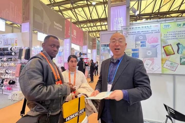  潔宜康攜手幗帆新材料頻頻參展，大力推廣功能性紡織新材料