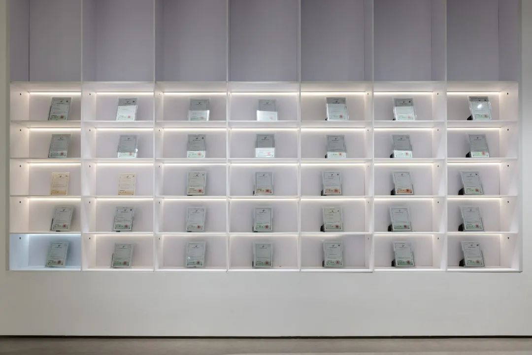 萬興?。合蛐绿豳|(zhì)，打造首選梭織面料合作伙伴