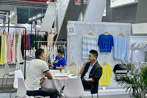中國品牌日｜大朗毛織16家企業(yè)亮相EFB上海服飾供應鏈展，共繪產(chǎn)業(yè)新篇章