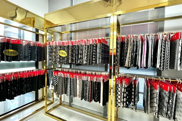 越努力，越幸運&mdash;&mdash;訪紹興市易燦紡織品有限公司董事長羅麗琴