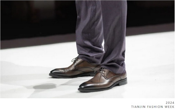 致力于打造民族定制品牌！艾思萊薩新品在天津時裝周圓滿發(fā)布