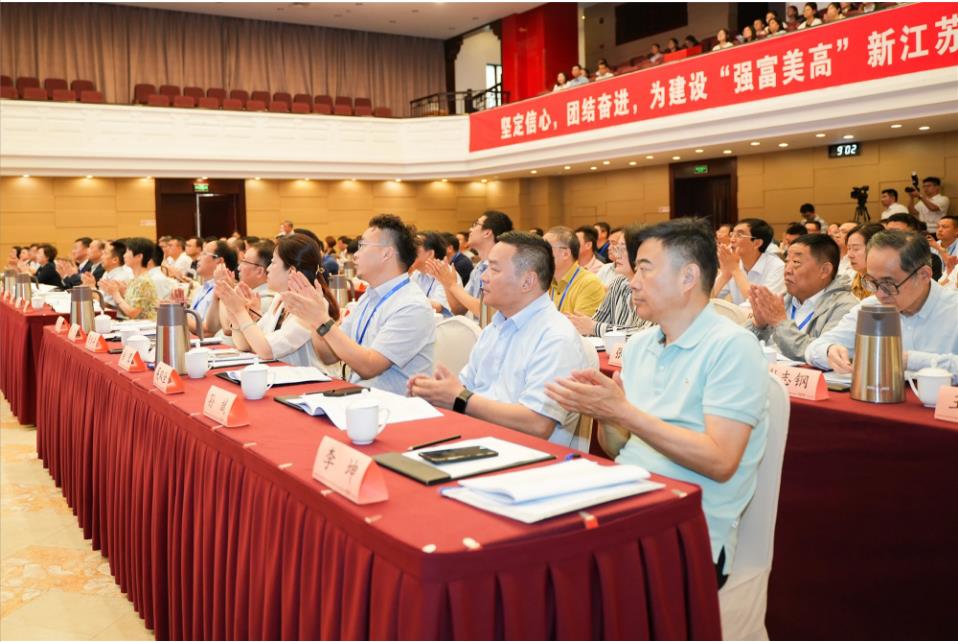 江蘇省紡織工業(yè)協(xié)會召開第五次會員代表大會，周勇當先新一任會長