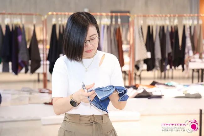 中國流行面料如何煥新當(dāng)代設(shè)計？聯(lián)動雅瑩集團(tuán)，這場評審會為好創(chuàng)意持續(xù)加碼