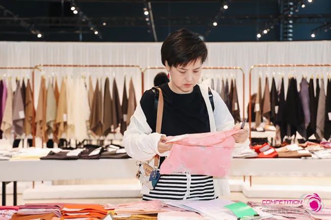 中國流行面料如何煥新當(dāng)代設(shè)計？聯(lián)動雅瑩集團(tuán)，這場評審會為好創(chuàng)意持續(xù)加碼