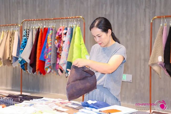 中國流行面料如何煥新當(dāng)代設(shè)計？聯(lián)動雅瑩集團(tuán)，這場評審會為好創(chuàng)意持續(xù)加碼