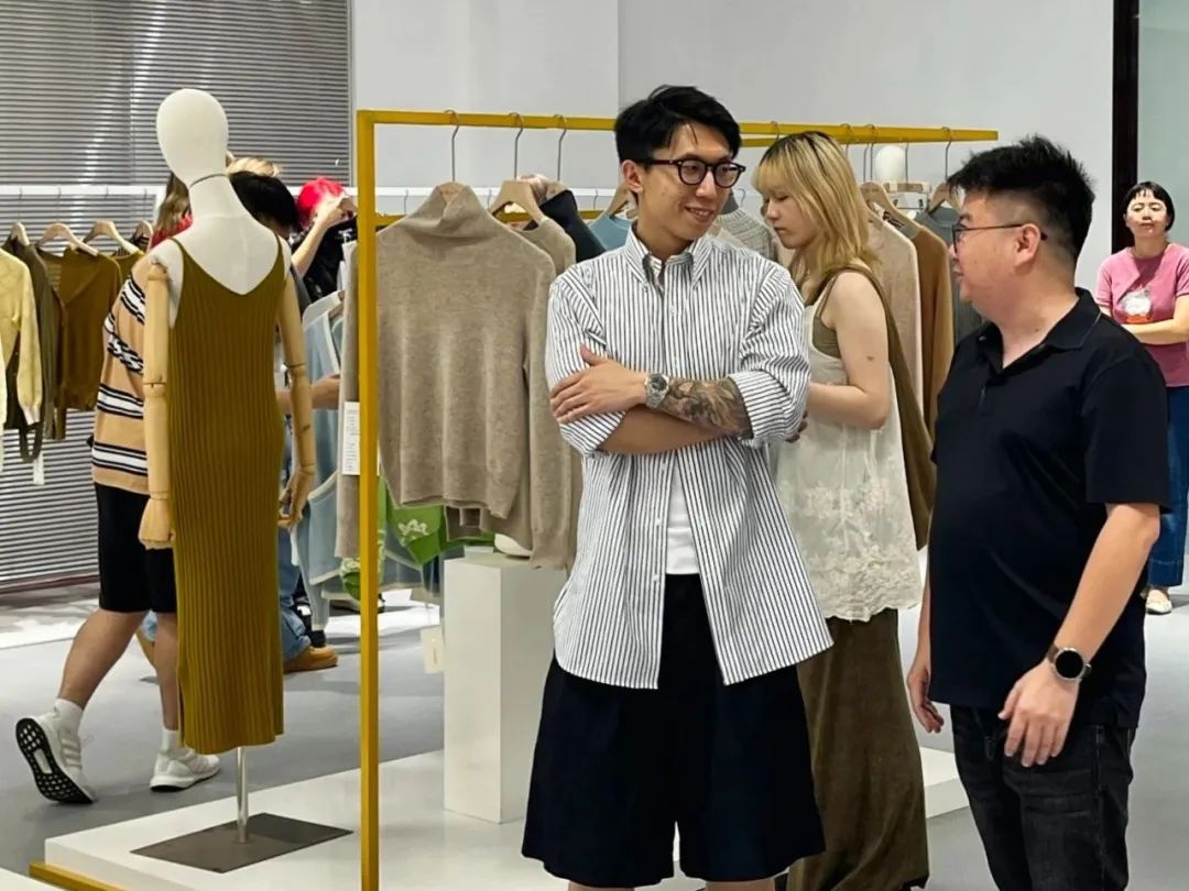 香港知專設(shè)計(jì)學(xué)院&ldquo;灣區(qū)探索行&mdash;針織啟航&rdquo;活動(dòng)走進(jìn)東莞大朗