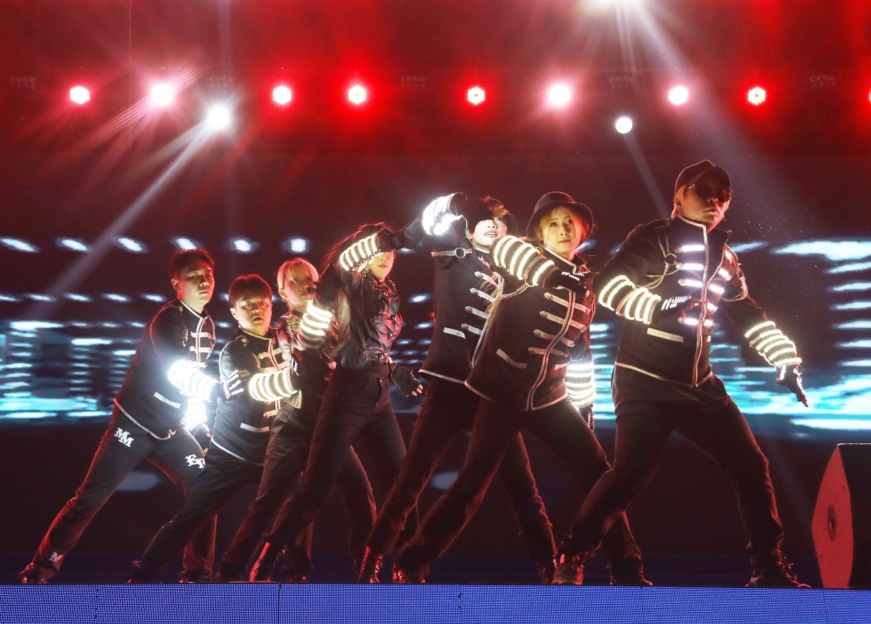 北緯40度再現(xiàn)百強海城新質(zhì)崛起，數(shù)智服尚續(xù)寫霓裳西柳電商傳奇