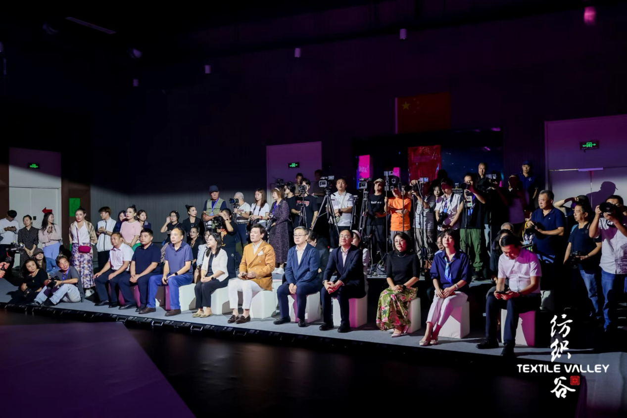 探尋新銳時尚新勢力，開拓時尚領(lǐng)域新視角-- &ldquo;2024大學(xué)生聯(lián)合時裝秀&rdquo;在青上演