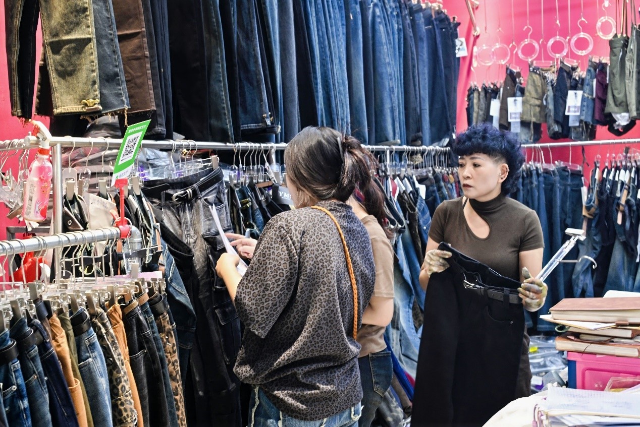 北緯40度再現(xiàn)百強海城新質(zhì)崛起，數(shù)智服尚續(xù)寫霓裳西柳電商傳奇