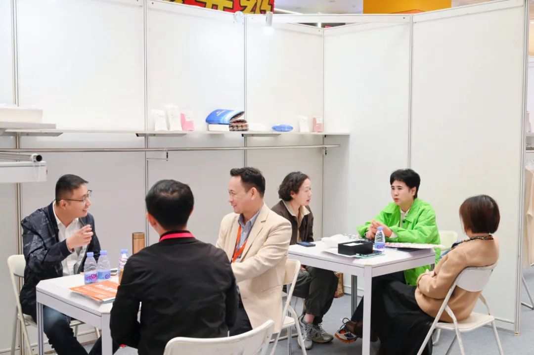 時(shí)尚潮 東莞造 | 第二十一屆中國（大朗）毛織產(chǎn)品交易會(huì)盛大開幕