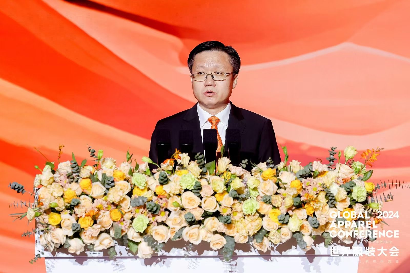 &ldquo;融和&rdquo;20個(gè)國(guó)家和地區(qū)服裝精英，2024世界服裝大會(huì)在東莞虎門開幕