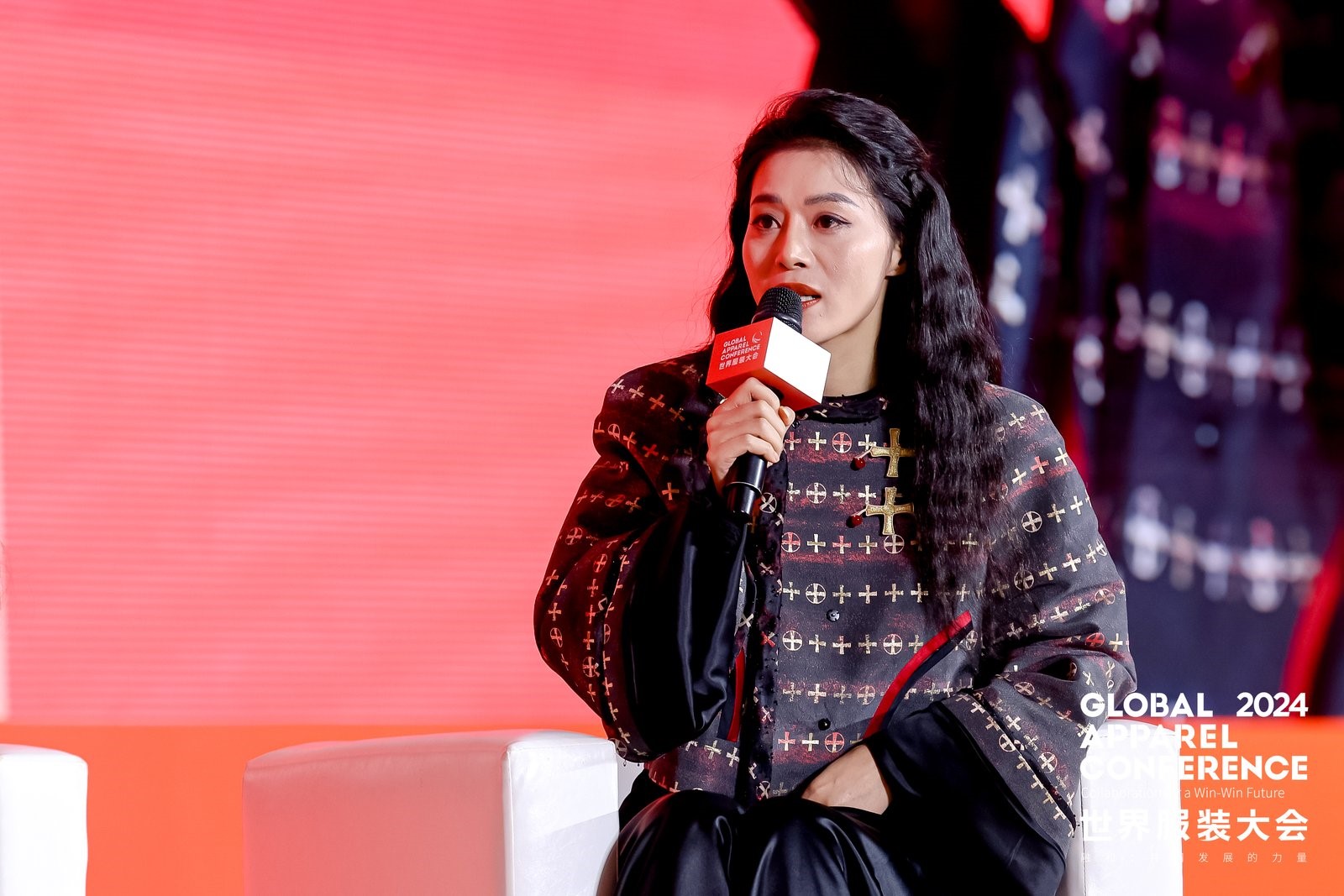 &ldquo;融和&rdquo;20個(gè)國(guó)家和地區(qū)服裝精英，2024世界服裝大會(huì)在東莞虎門開幕