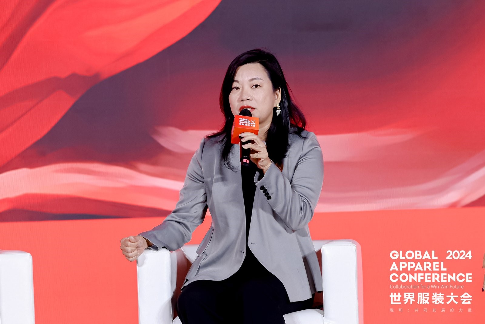 &ldquo;融和&rdquo;20個(gè)國(guó)家和地區(qū)服裝精英，2024世界服裝大會(huì)在東莞虎門開幕