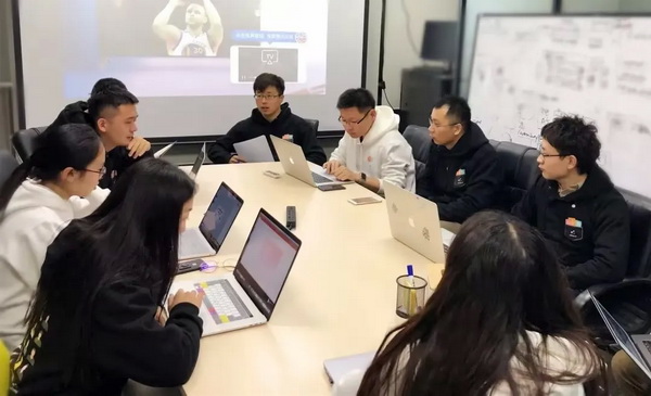 28歲身價過億:清華男孩的AI電商百億銷售神話之路