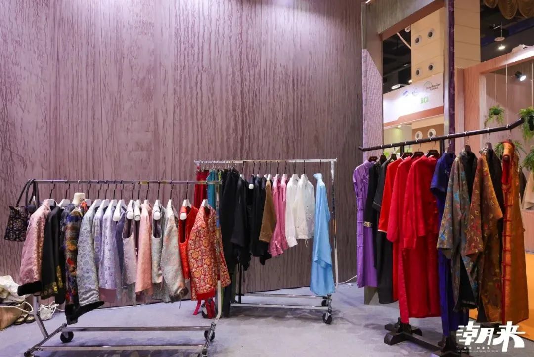 向&ldquo;心&rdquo;而生 逐&ldquo;質(zhì)&rdquo;而行 2025海寧中國國際皮革毛皮時裝面輔料展盛大開幕