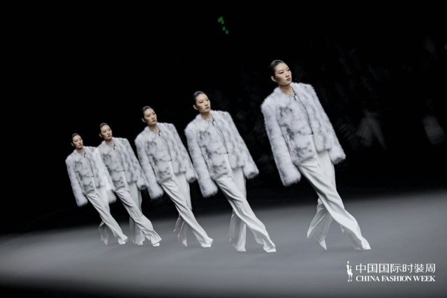 胡瑩瑩的精神內(nèi)核“ARTEMIS·自由悅己” 設(shè)計(jì)師品牌Y2FREEDOM秋冬系列北京綻放