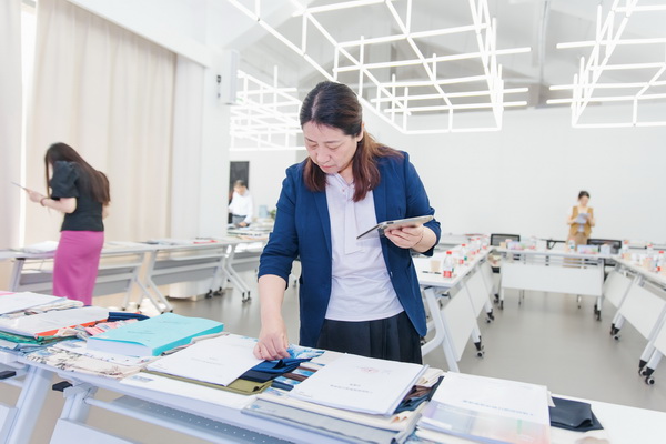 挖掘創(chuàng)新人才，激發(fā)產(chǎn)業(yè)活力！&ldquo;第十屆（2025年）十佳紡織面料設(shè)計(jì)師及培養(yǎng)先進(jìn)單位評選&rdquo;評審會于柯橋舉行