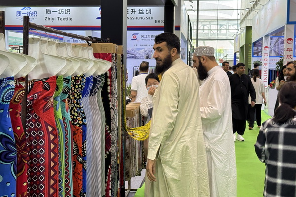 新形勢(shì)、新機(jī)遇，2025柯橋春季國(guó)際紡博會(huì)拉開帷幕，全方位展示中國(guó)紡織發(fā)展的強(qiáng)韌