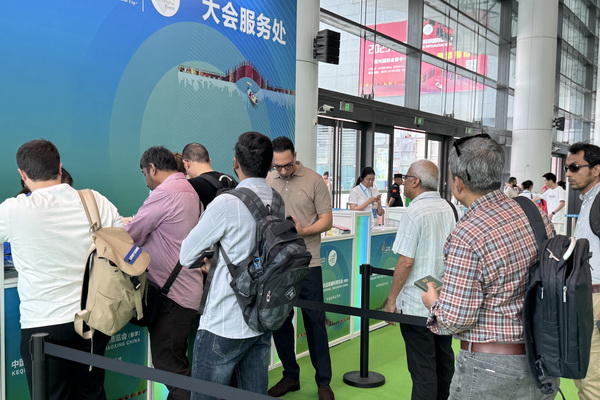 新形勢(shì)、新機(jī)遇，2025柯橋春季國(guó)際紡博會(huì)拉開帷幕，全方位展示中國(guó)紡織發(fā)展的強(qiáng)韌