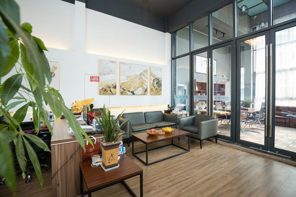 借數(shù)字化東風(fēng)，柯橋紡企探索產(chǎn)業(yè)升級新路