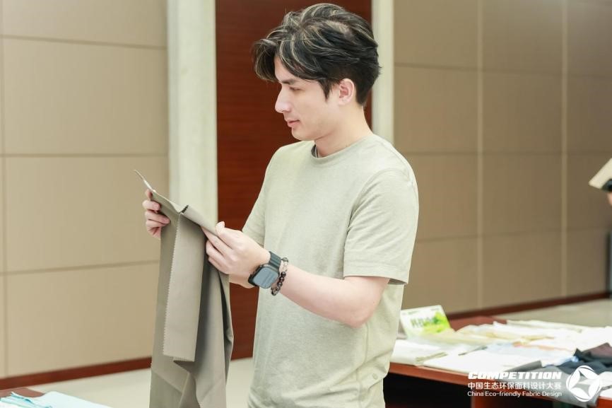 2800款面料&ldquo;綠動時尚&rdquo;，2025第八屆中國生態(tài)環(huán)保面料設(shè)計大賽評審會在盛澤舉辦！