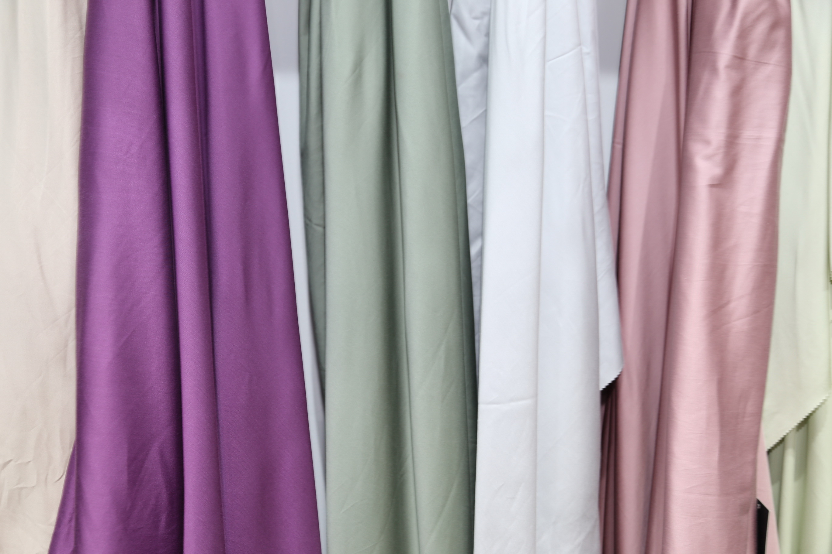 40余家石家莊紡服企業(yè)齊聚滬上，成為中紡聯(lián)秋季聯(lián)展上靚麗的風(fēng)景線