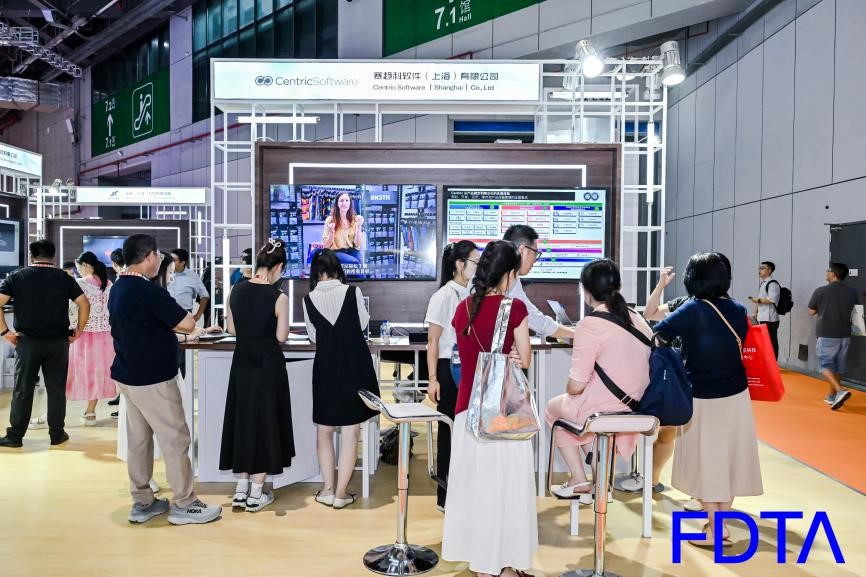 從數(shù)據(jù)決策到虛擬織布，數(shù)字時(shí)尚創(chuàng)新空間貫通紡織全鏈數(shù)智升級(jí)！